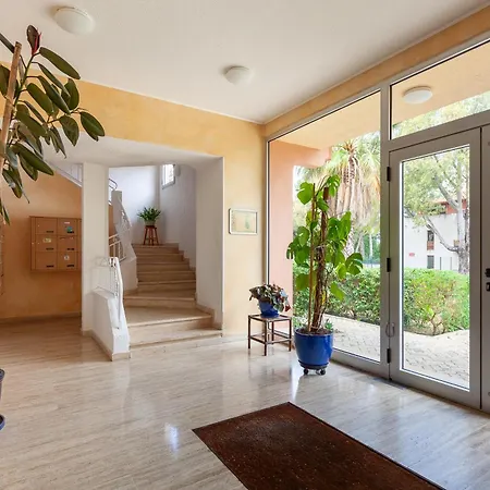 Апартаменты Chez Alain Et Martine *